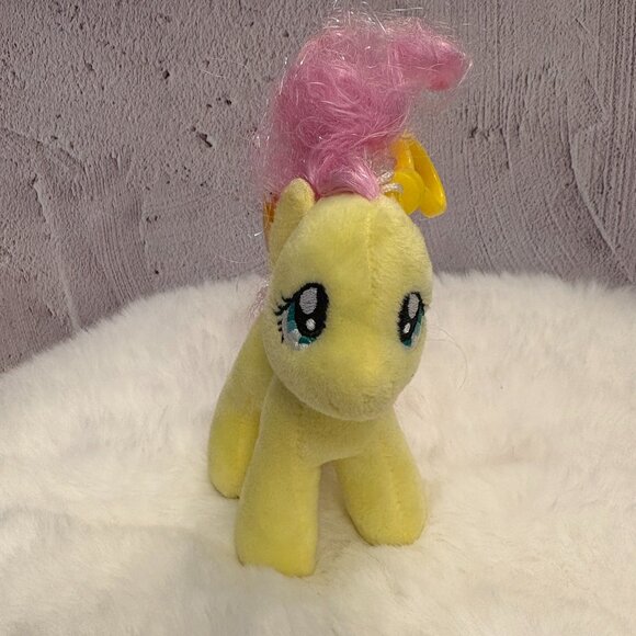 My Little Pony (MLP) Sparkle Fluttershy Mini Plush Backpack Clip (SKU: 131TO) - Picture 1 of 6